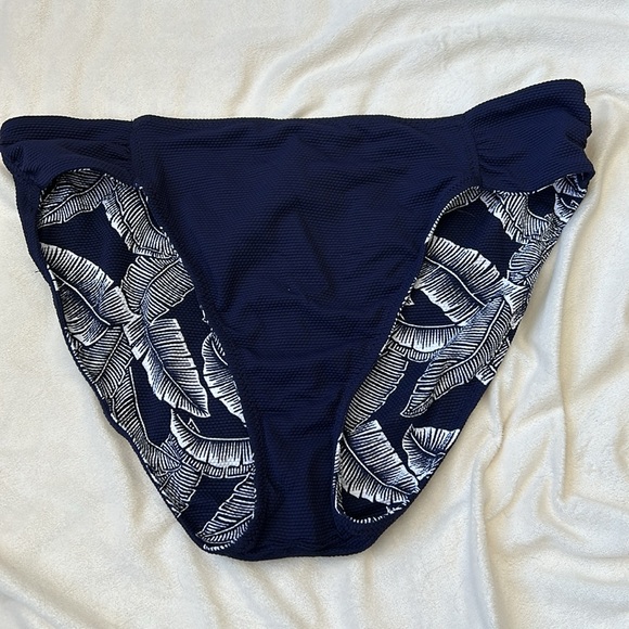 Tommy Bahama  Island Cays Palm Reversible Hipster Bikini Bottoms - Small - New - Picture 7 of 8